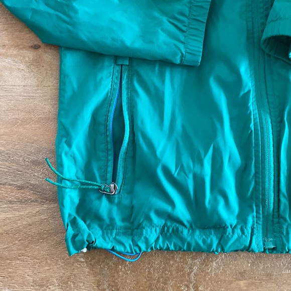 L.L. Bean hooded windbreaker - Picture 3 of 8